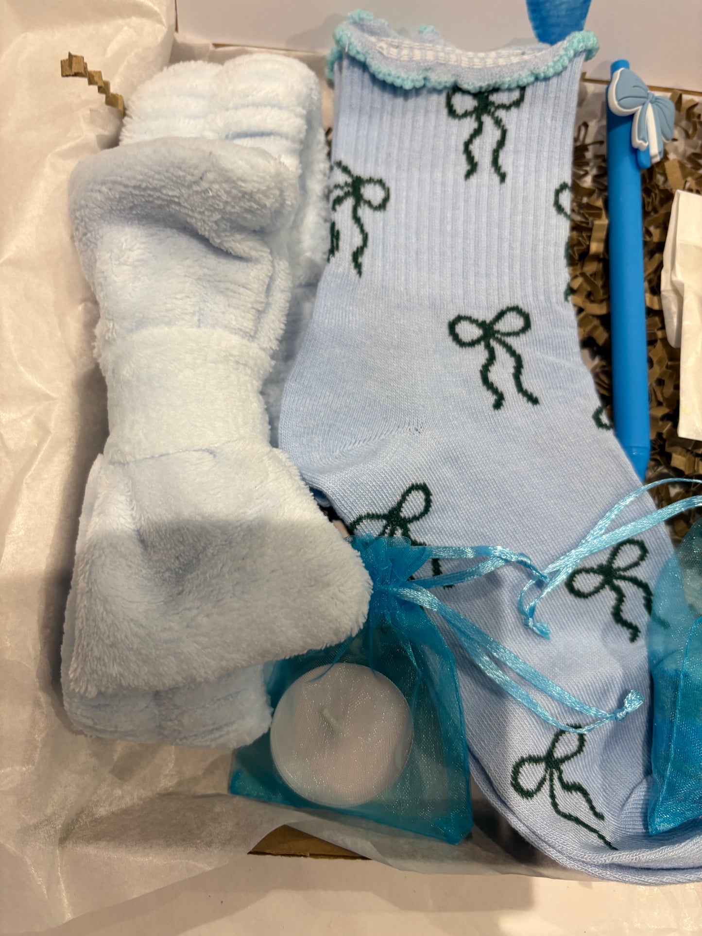 Blue Bow Hamper