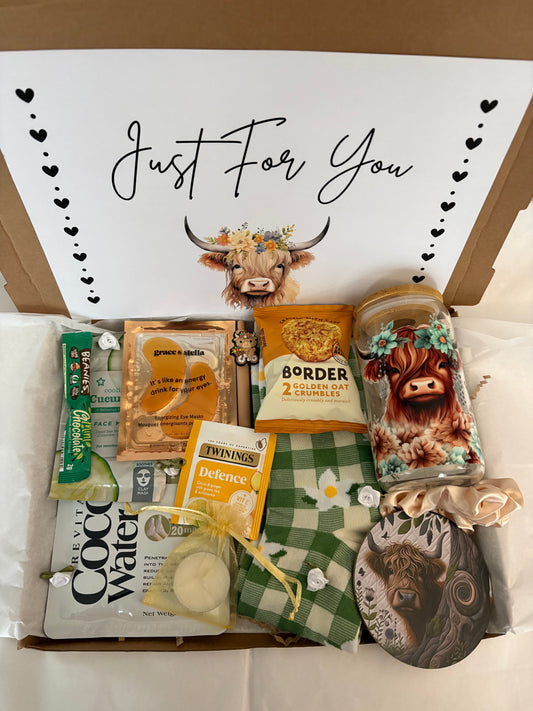 Highland Cow Hamper With Glass
