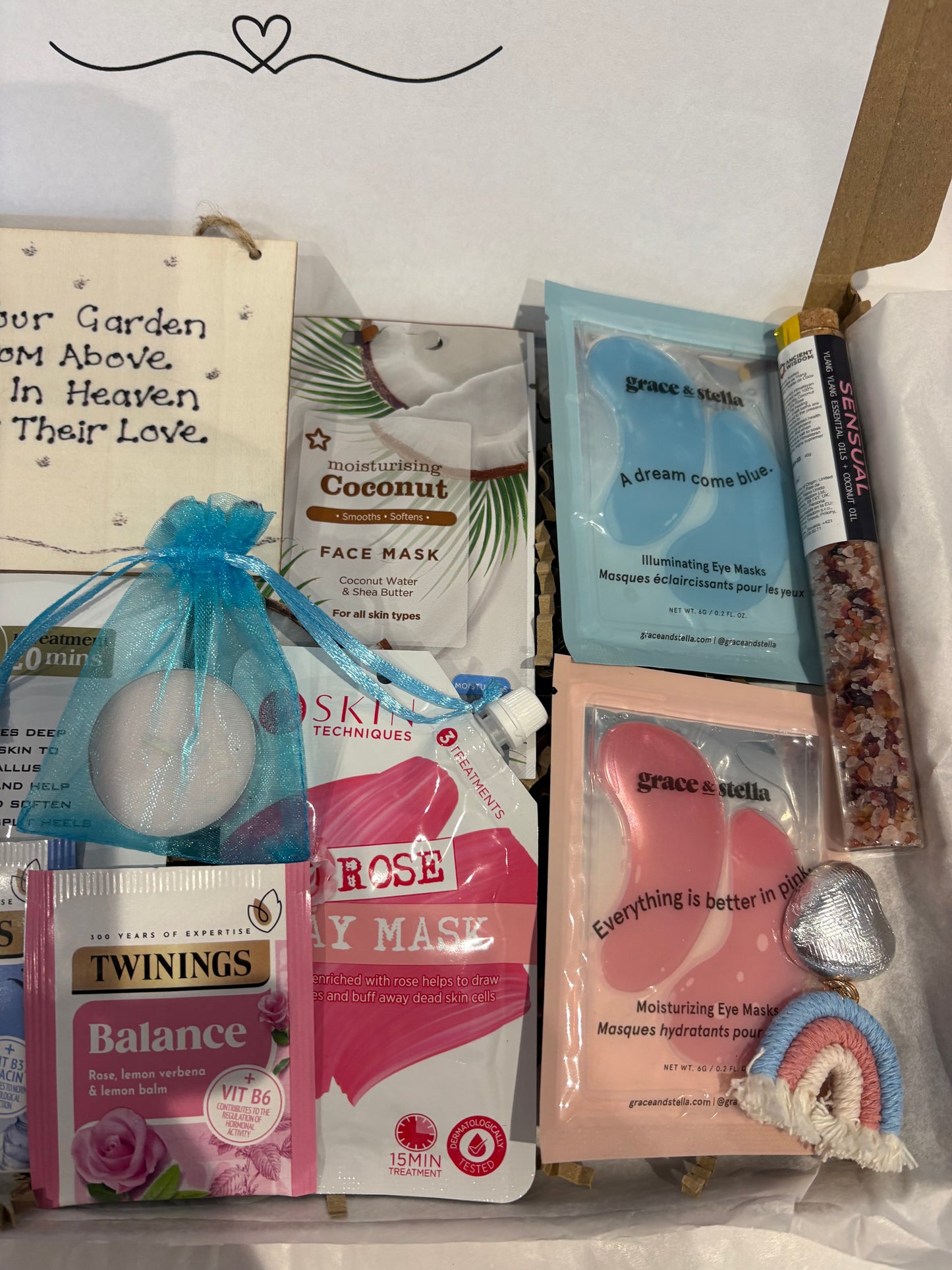 Robin Sympathy Keepsake Hamper