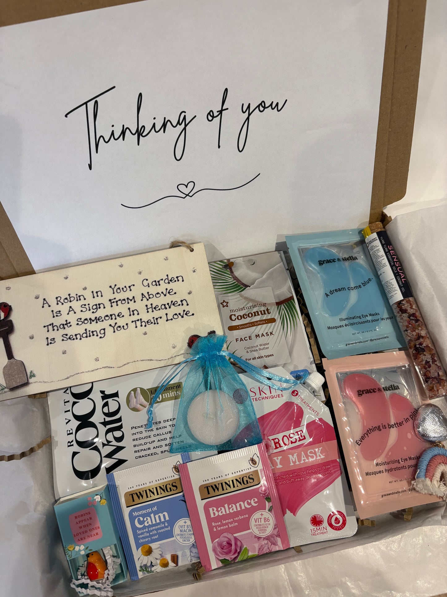 Robin Sympathy Keepsake Hamper