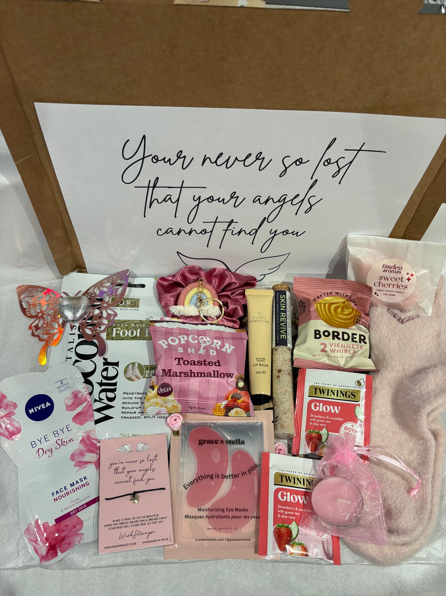 Angels Always Find You Hamper