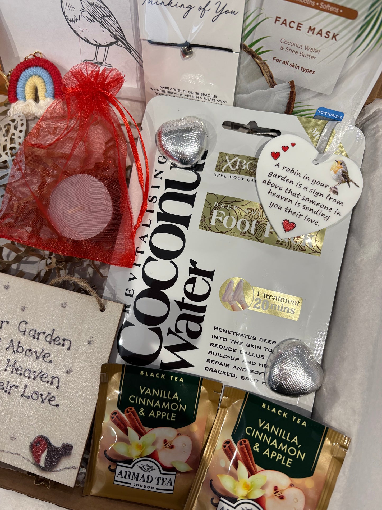 Robins Appear Thinking of you Hamper