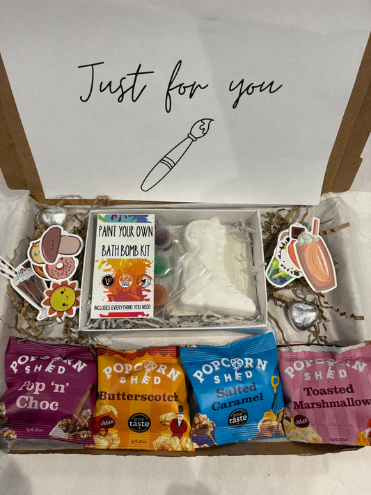 Paint your own Bath bomb Children’s Hamper