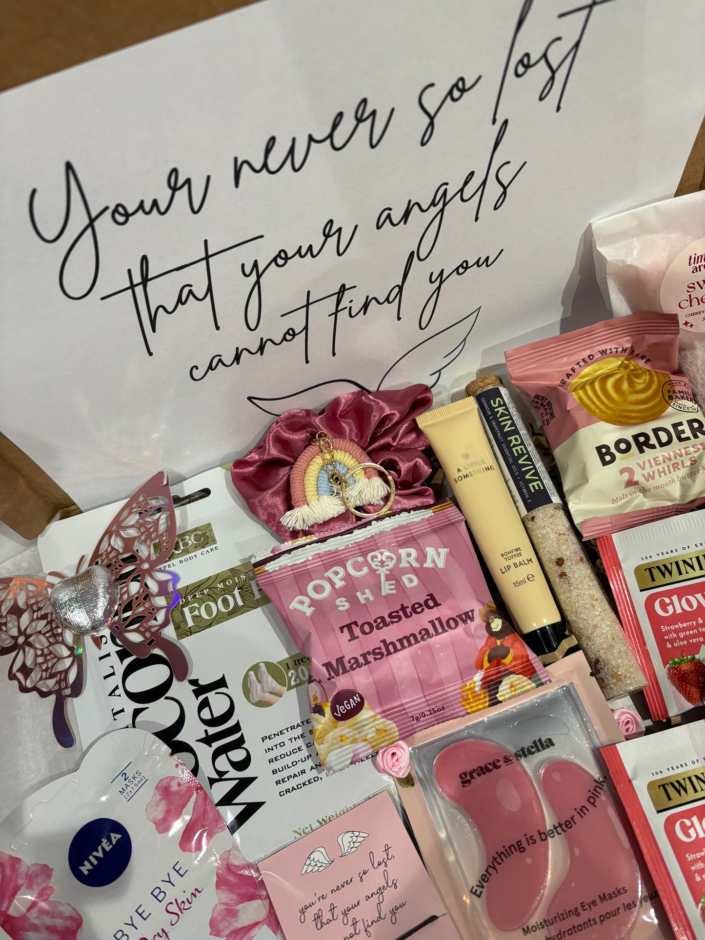 Angels Always Find You Hamper